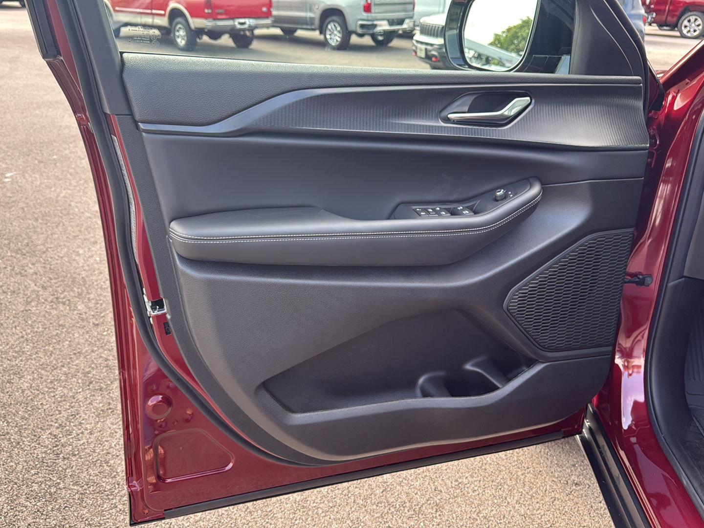 2025 Jeep Grand Cherokee Altitude X photo 18