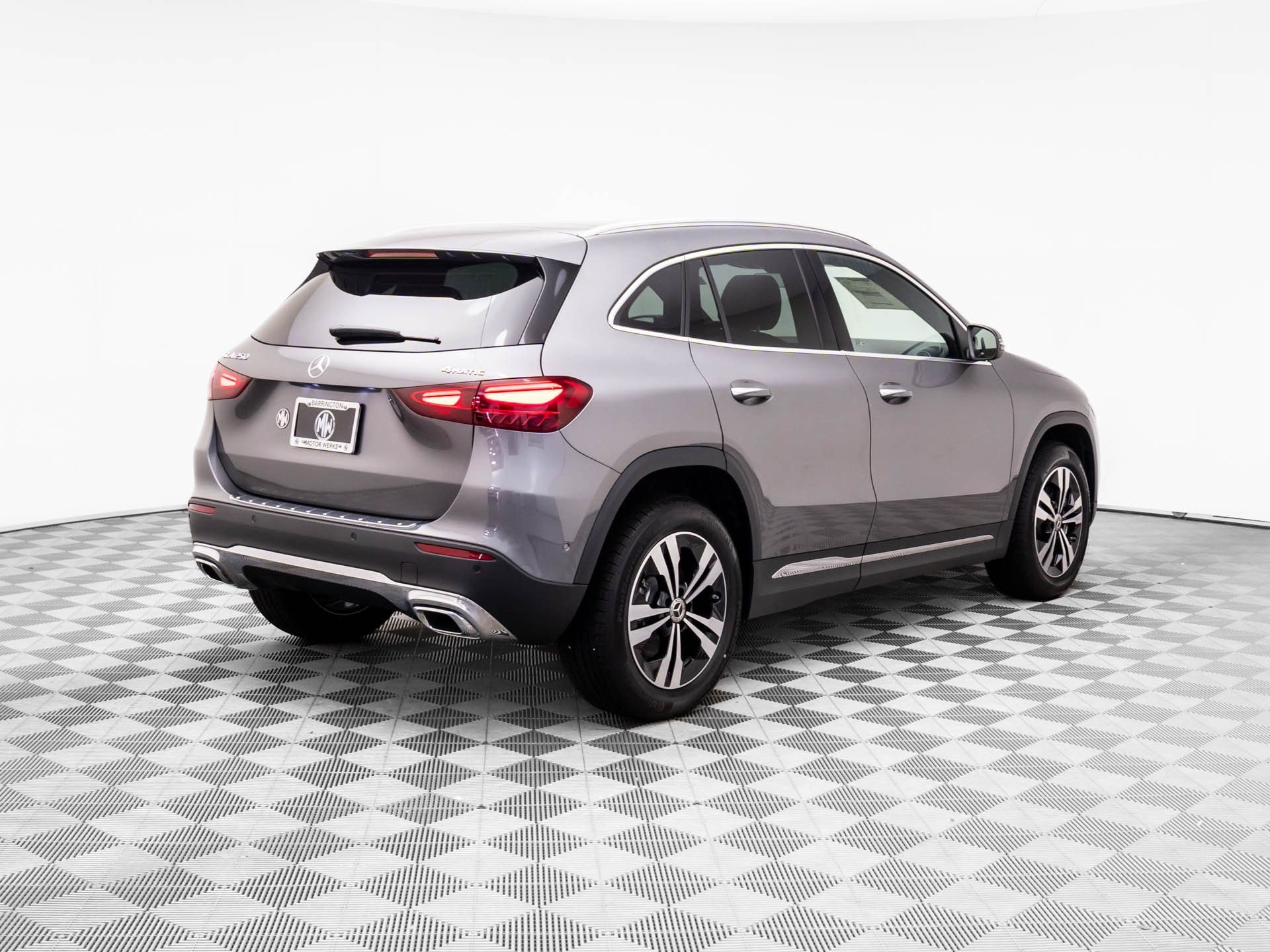 2026 Mercedes Benz GLA 250 4MATIC photo 4
