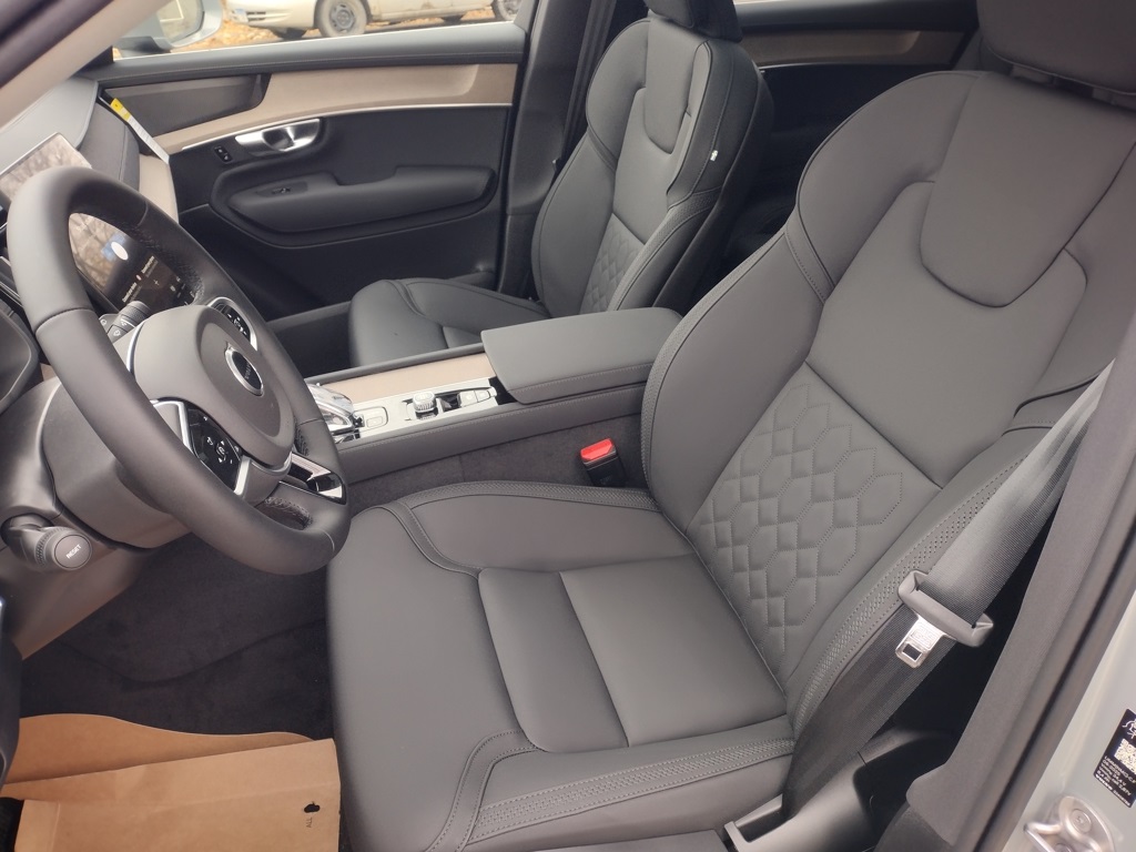 2026 VOLVO XC90 - Image 12
