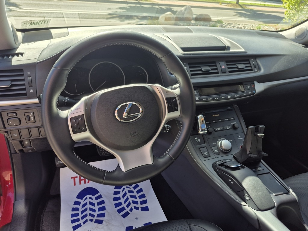 2011 Lexus CT 200h photo 3