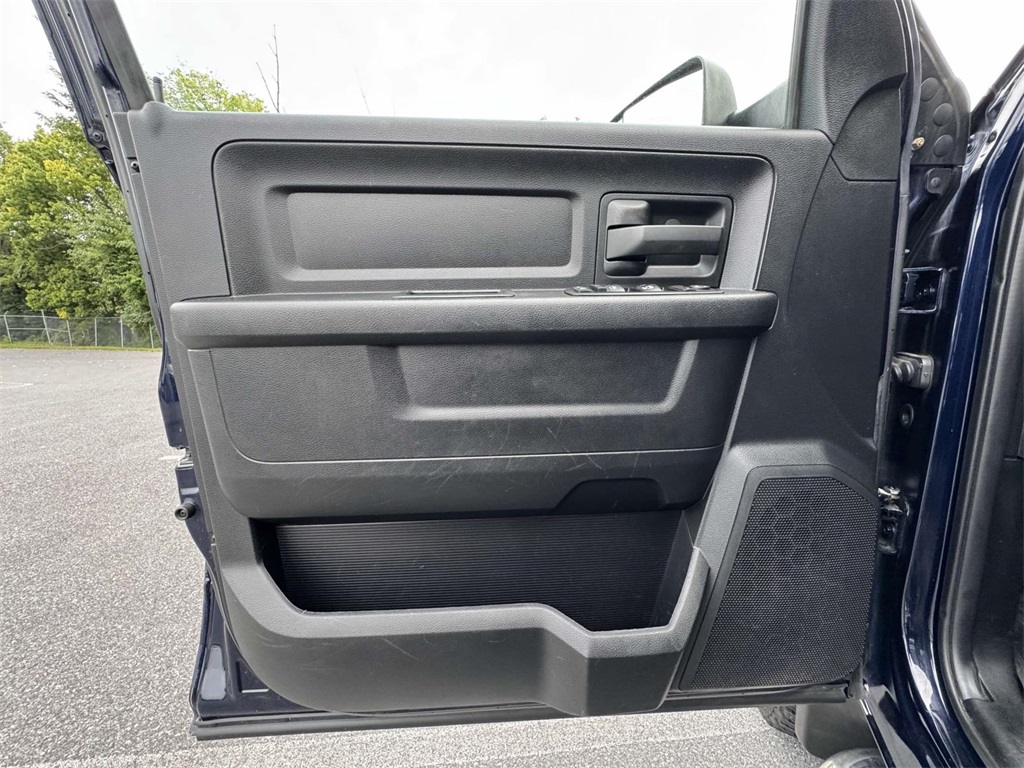 2015 Ram 2500 Tradesman photo 25