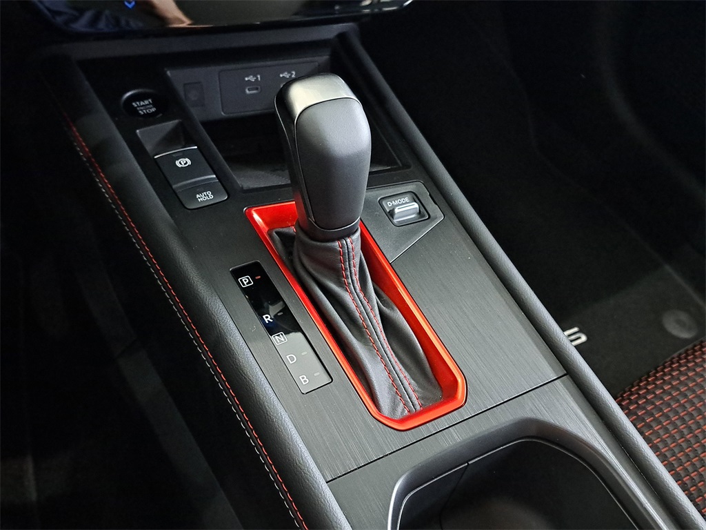 2026 Nissan Kicks SR photo 31