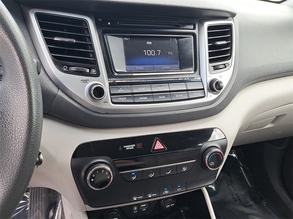 2016 Hyundai Tucson SE photo 26