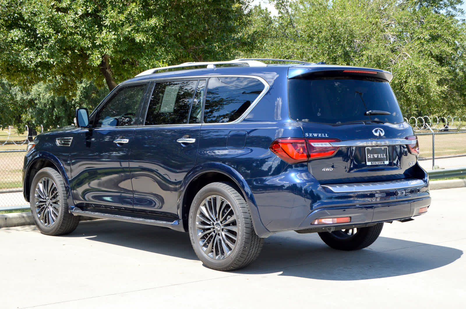 2024 Infiniti QX80 Premium Select photo 6