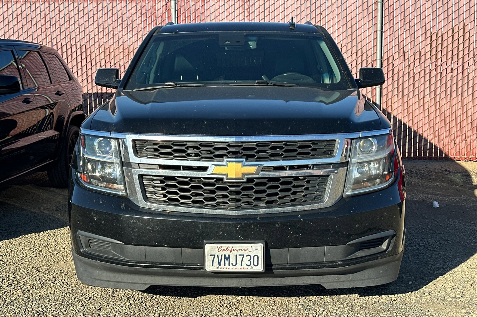 2016 Chevrolet Suburban LT photo 2