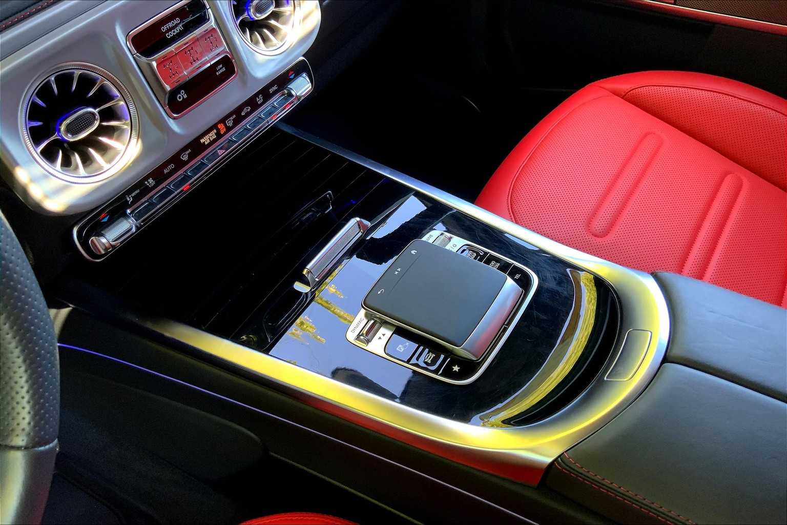2025 Mercedes Benz G 550 photo 14
