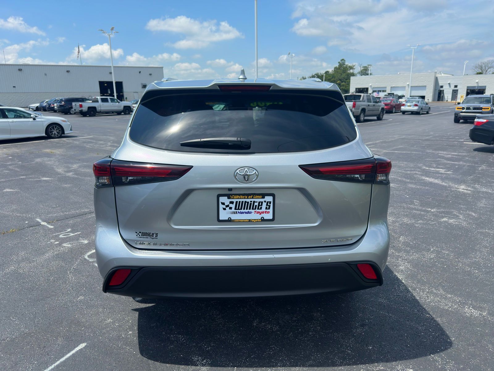 2024 Toyota Highlander XLE photo 5