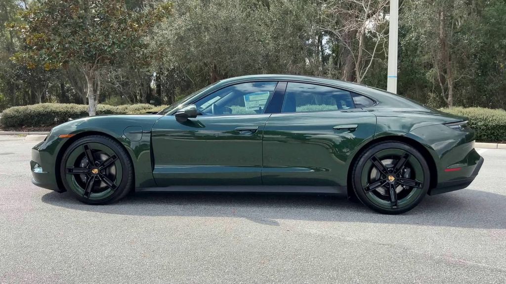 2025 Porsche Taycan Base photo 5