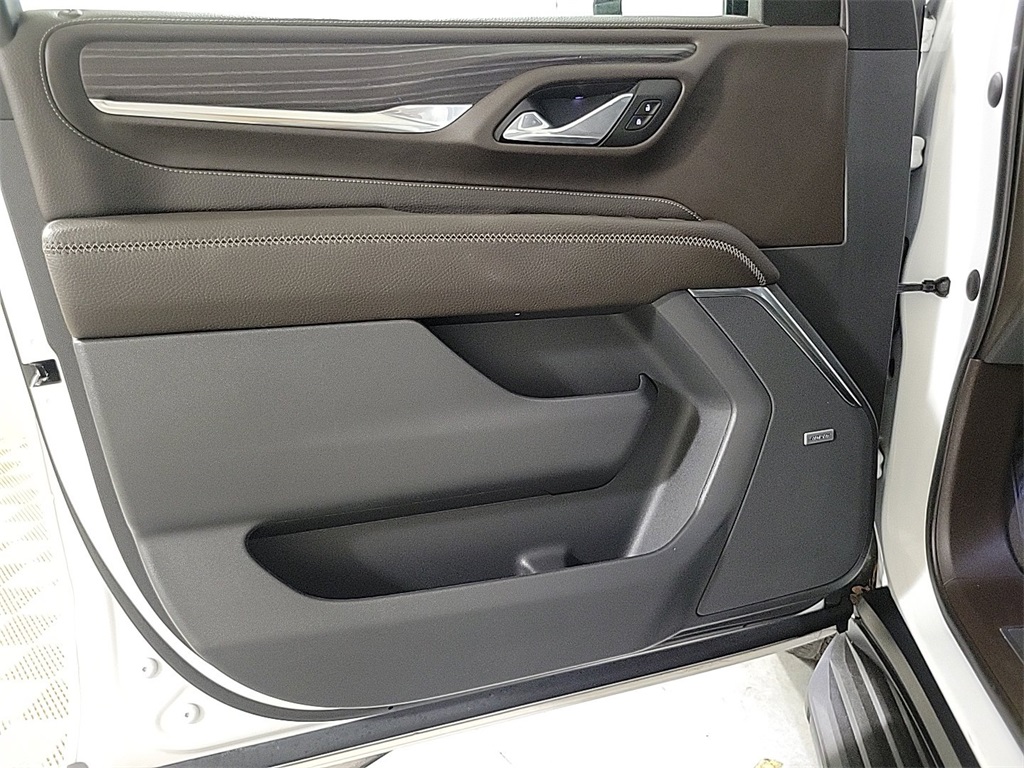 2023 GMC YUKON - Image 22