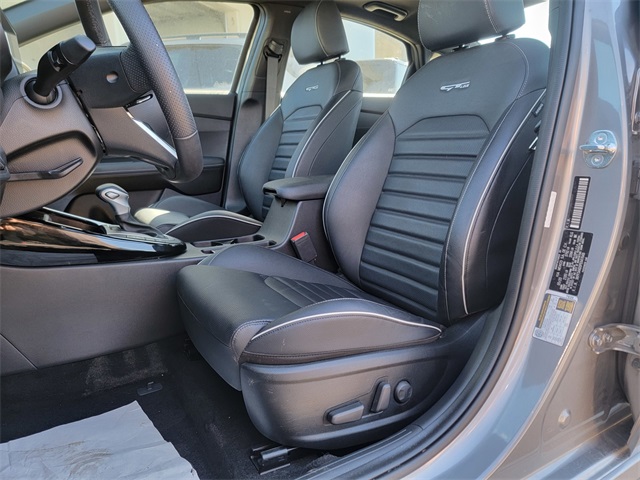 2023 Kia Forte GT-Line photo 13
