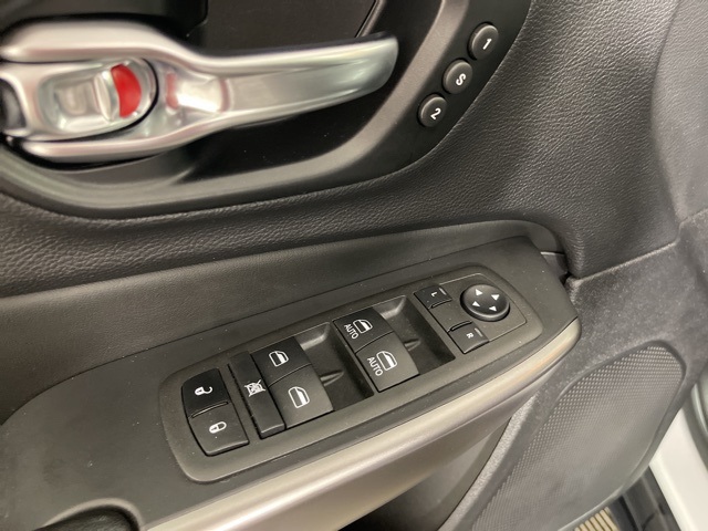2022 Jeep Cherokee Limited photo 7