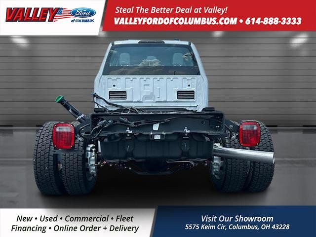 2025 Ford F-550 photo 4