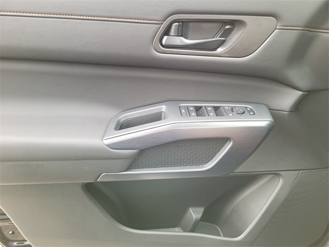 2025 Nissan Pathfinder Rock Creek photo 22
