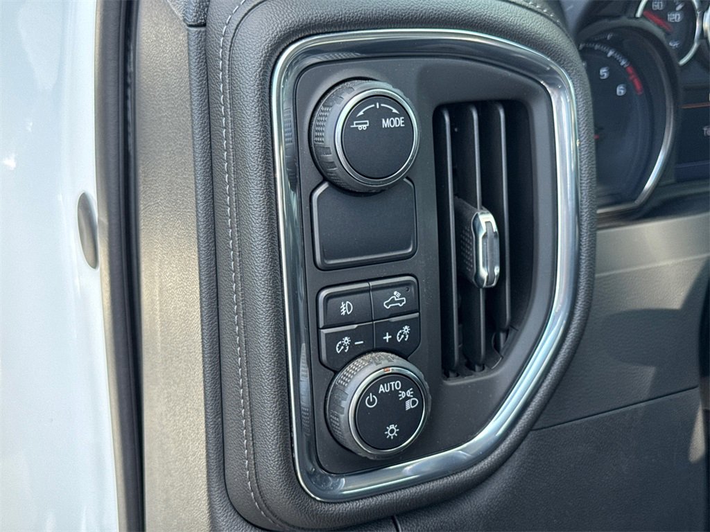 2022 Chevrolet Silverado 3500HD LT photo 8