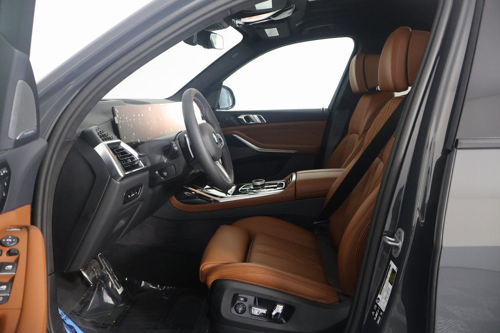 New 2026 Gray Metallic BMW M60i image 5