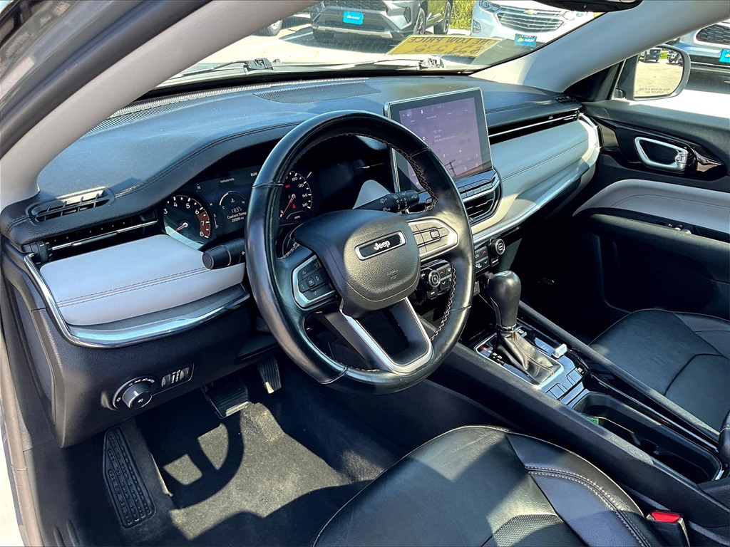2022 Jeep Compass Limited photo 8