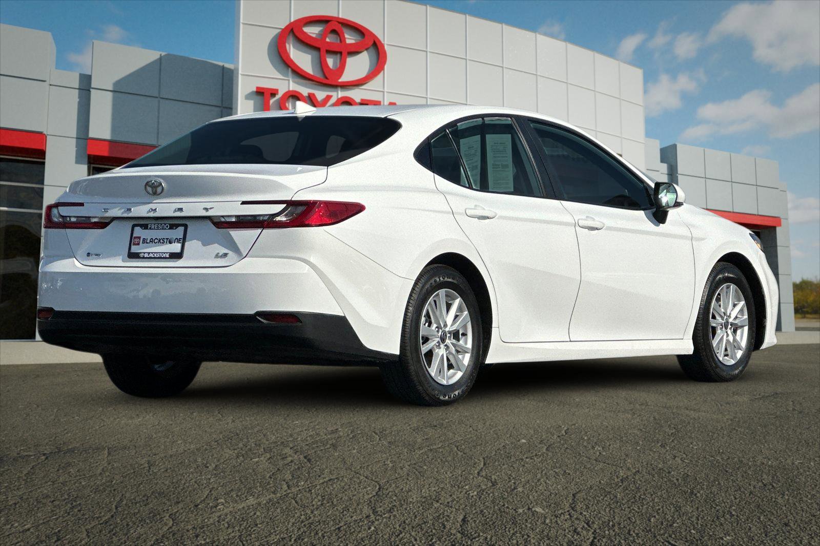 2025 Toyota Camry LE photo 3