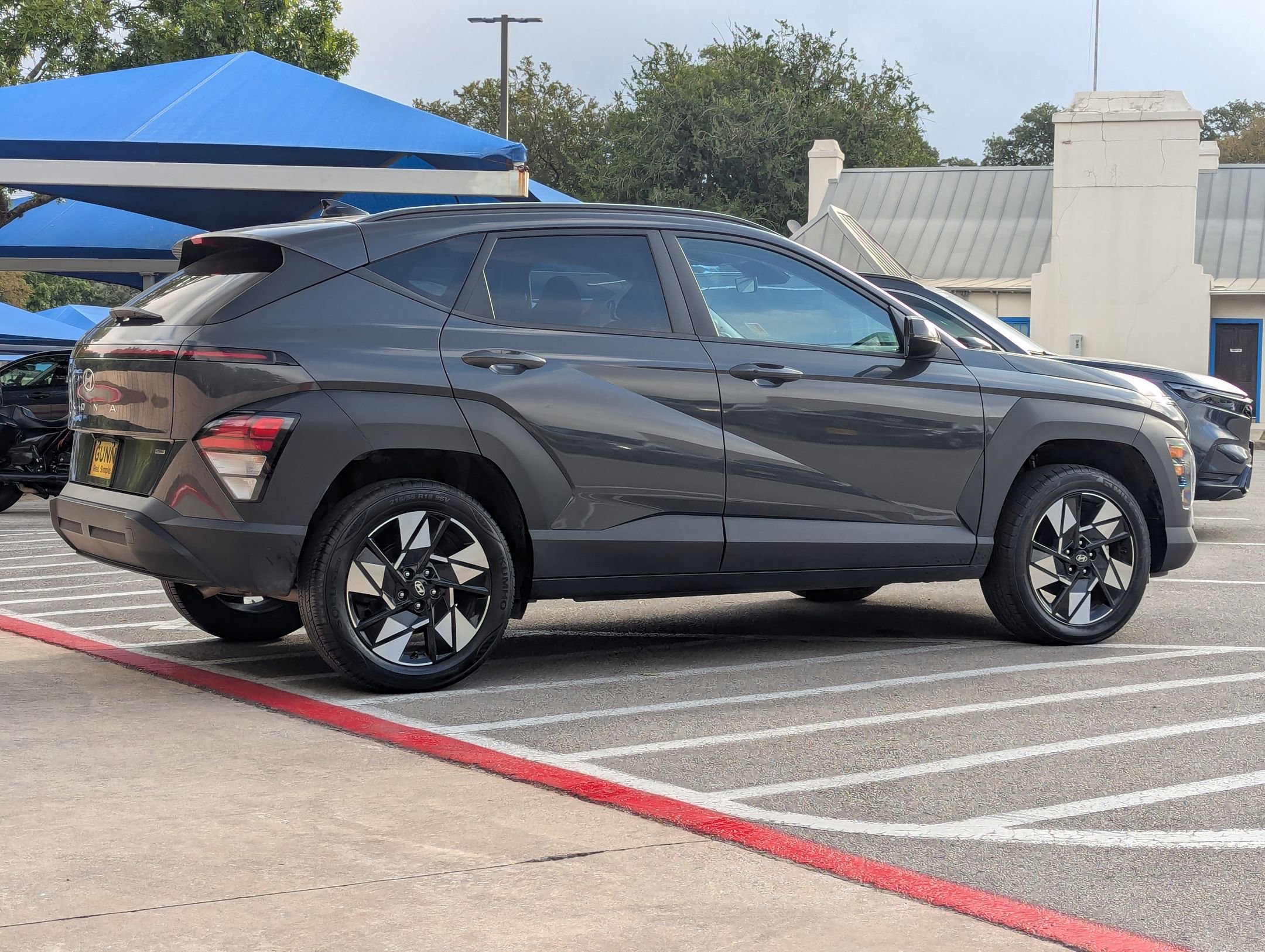 2024 Hyundai Kona SEL photo 2