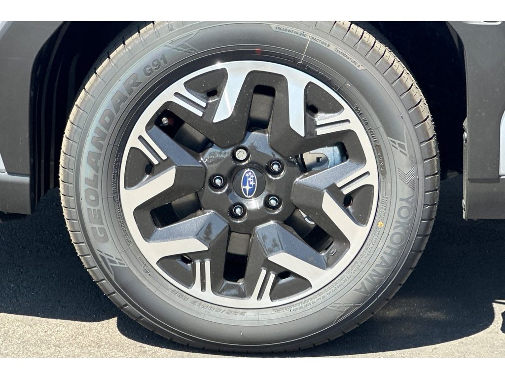 2025 Subaru Forester Premium photo 23