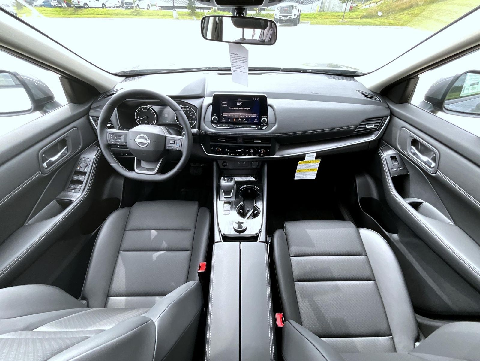 2026 Nissan Rogue SV photo 13