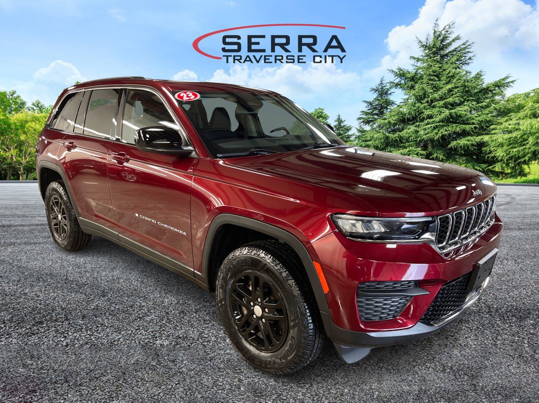 2023 Jeep Cherokee Laredo photo 3