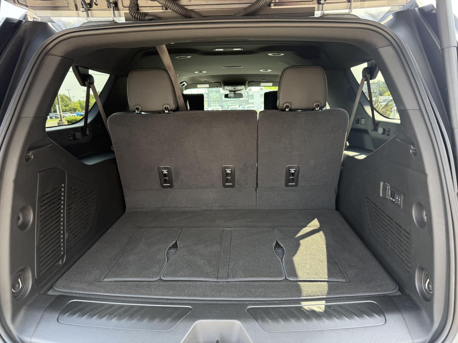 2024 Gmc Yukon XL SLT photo 11