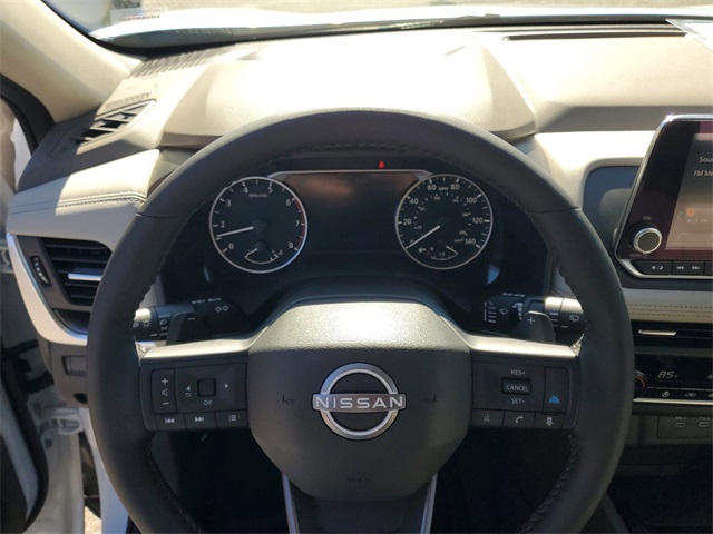 2025 Nissan Rogue SV photo 5