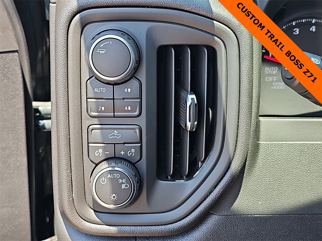 2025 Chevrolet Silverado 1500 Custom Trail Boss photo 25