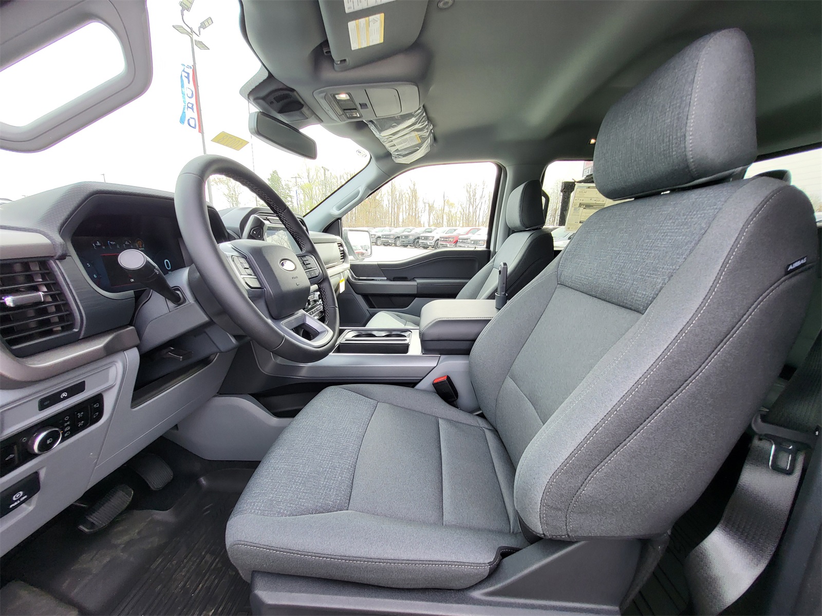 2025 Ford F-150 XLT photo 15