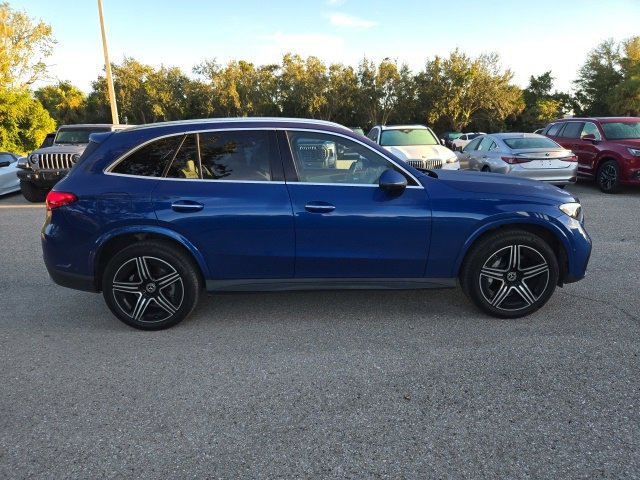 2023 Mercedes Benz GLC 300 photo 5