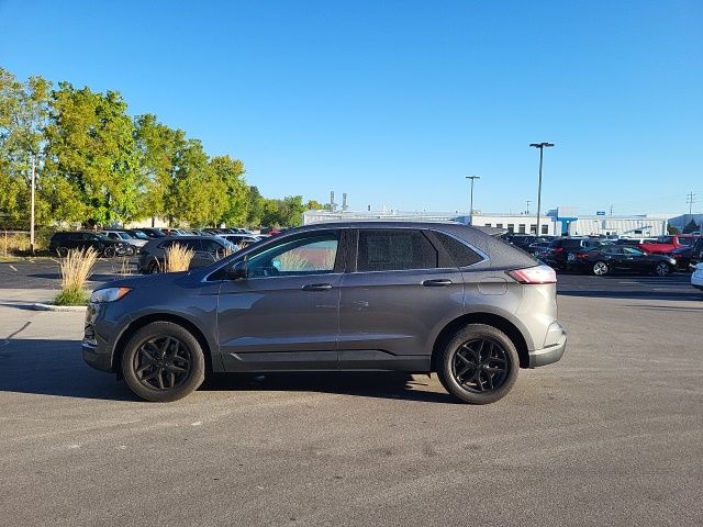 2023 Ford Edge SEL photo 4