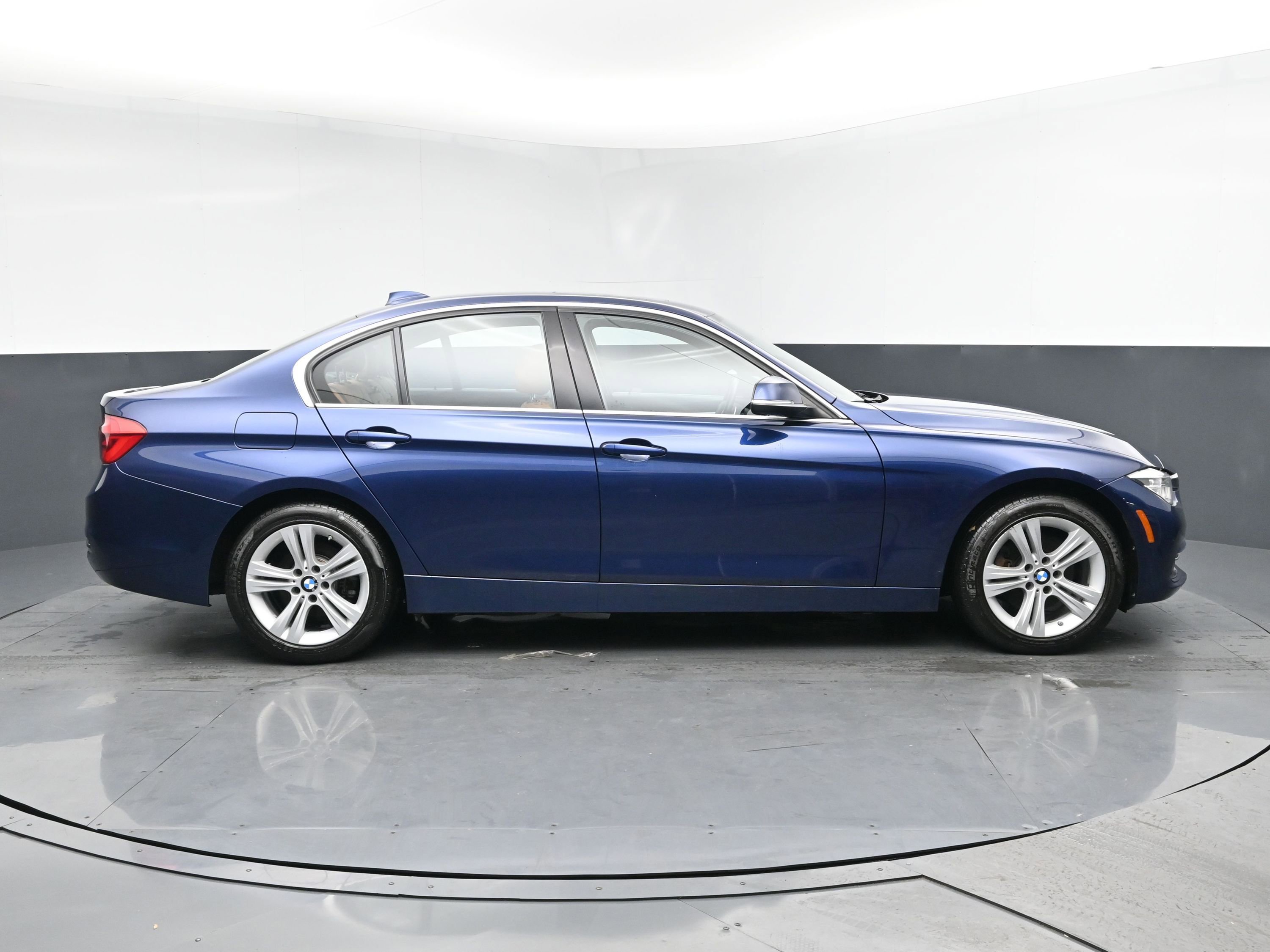 2018 Bmw 330i xDrive photo 3