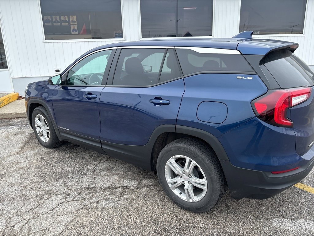 2022 GMC Terrain SLE's photo