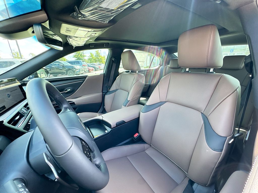 2025 Lexus ES Premium photo 8