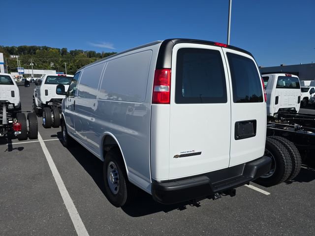 2025 Chevrolet Express 2500 Work Van photo 2