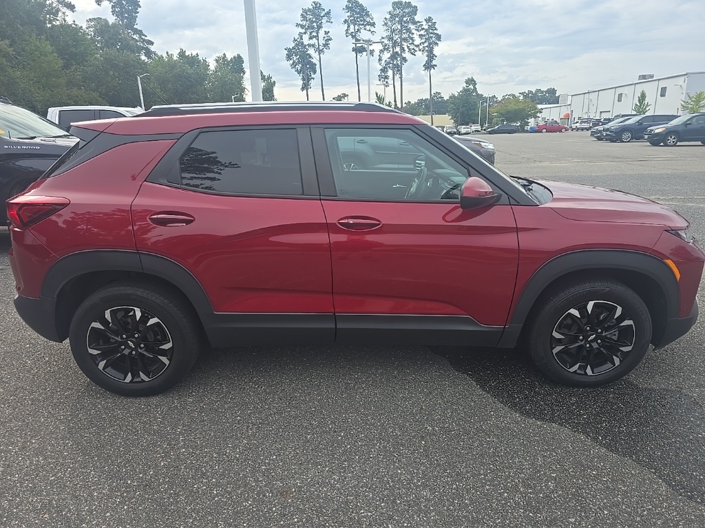 2021 Chevrolet Trailblazer LT photo 4