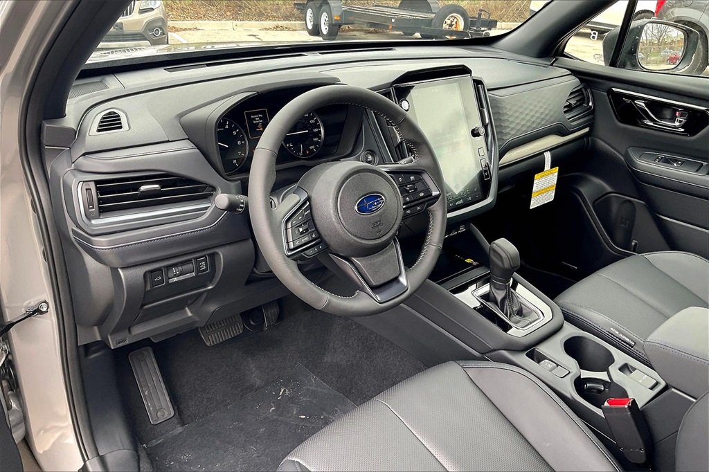 2025 Subaru Forester Limited photo 8