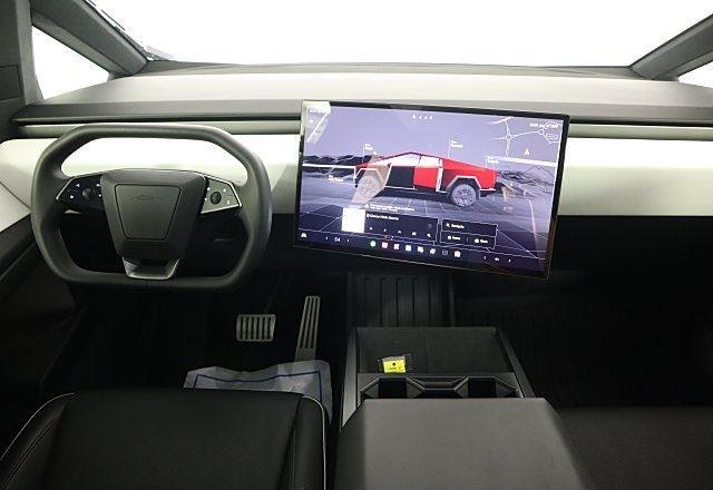 2024 Tesla Cybertruck photo 15