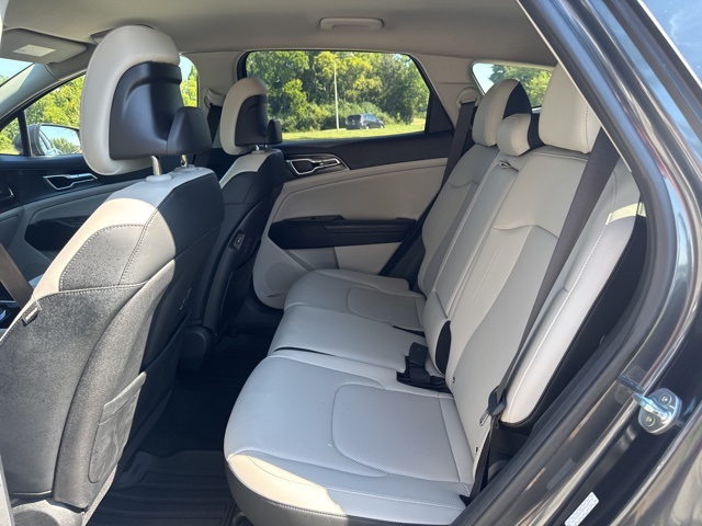 2023 Kia Sportage EX photo 12