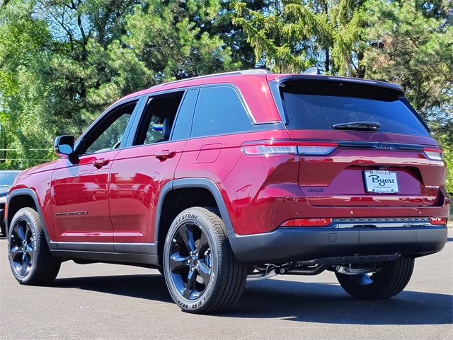 2025 Jeep Grand Cherokee Laredo Altitude photo 9