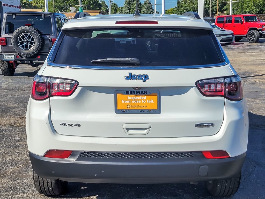 2022 Jeep Compass Latitude photo 4