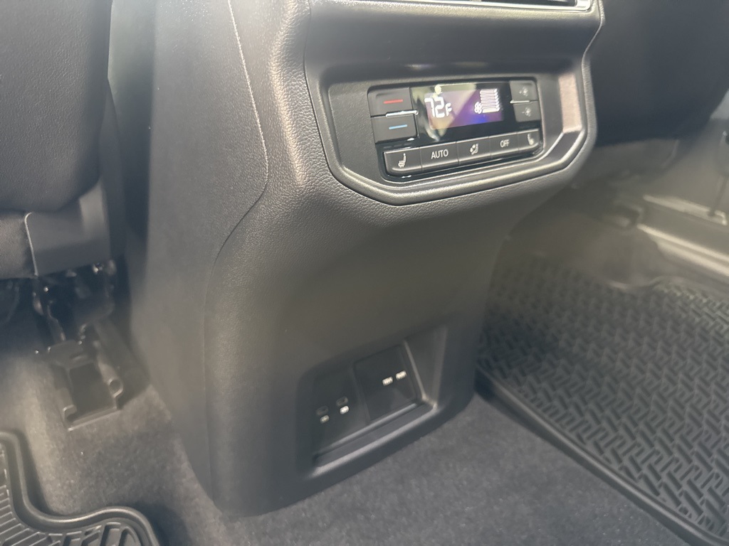 2026 Volkswagen Atlas SEL photo 23