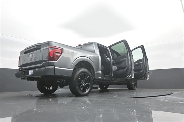 2025 Ford F-150 Platinum photo 37