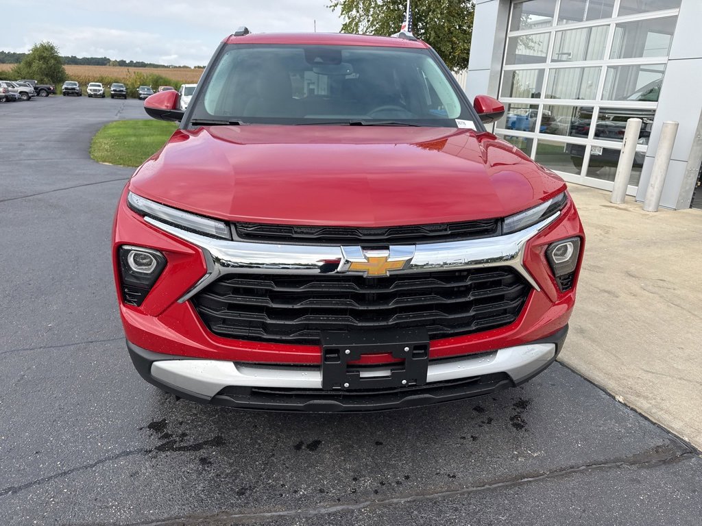 2026 Chevrolet Trailblazer LT photo 2