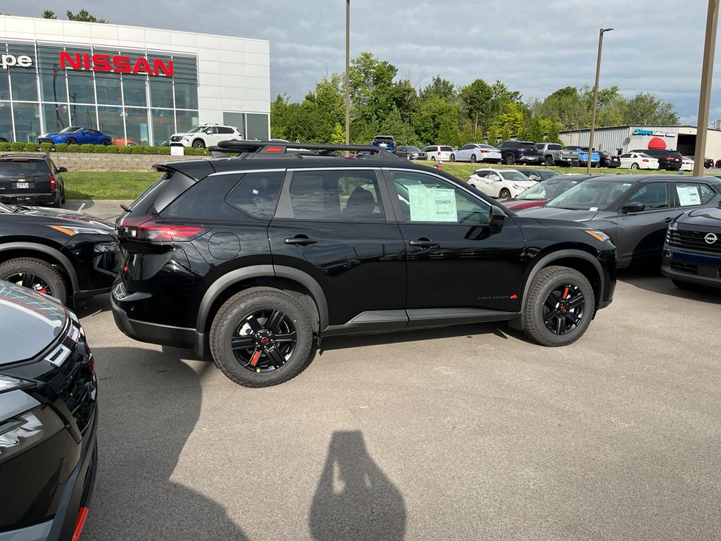 2026 Nissan Rogue SV photo 2