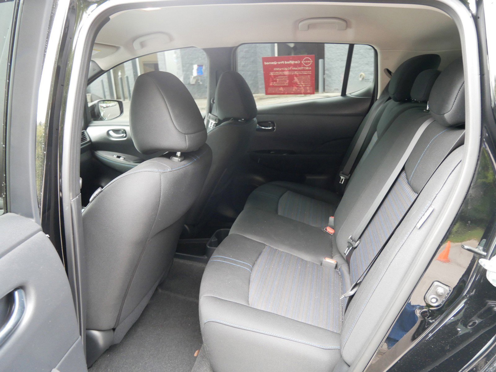 2025 Nissan Leaf SV Plus photo 10