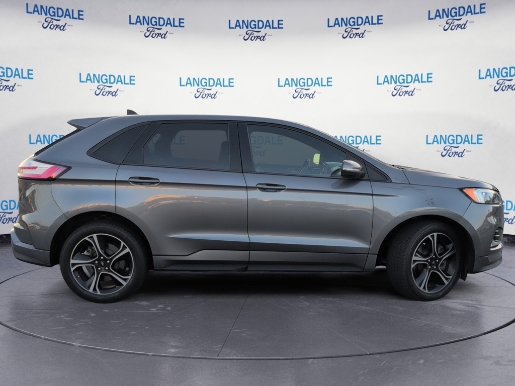 2021 Ford Edge ST photo 4