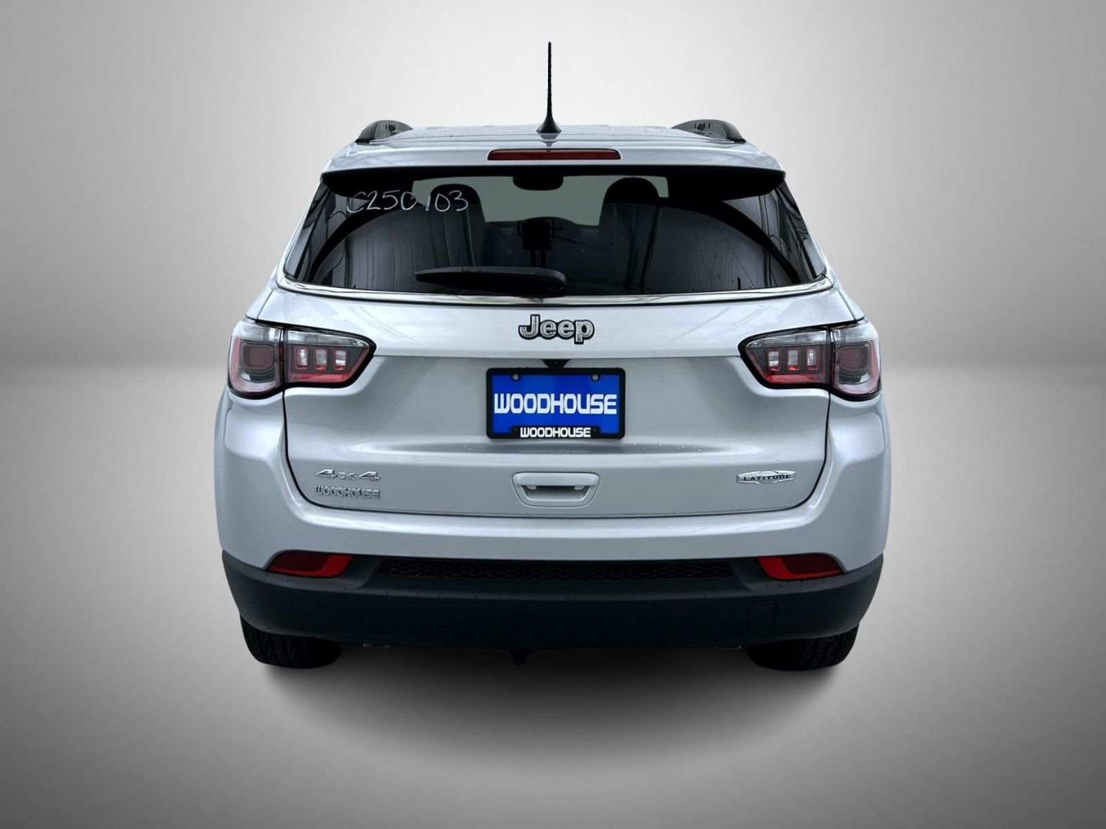 2025 Jeep Compass Latitude photo 4