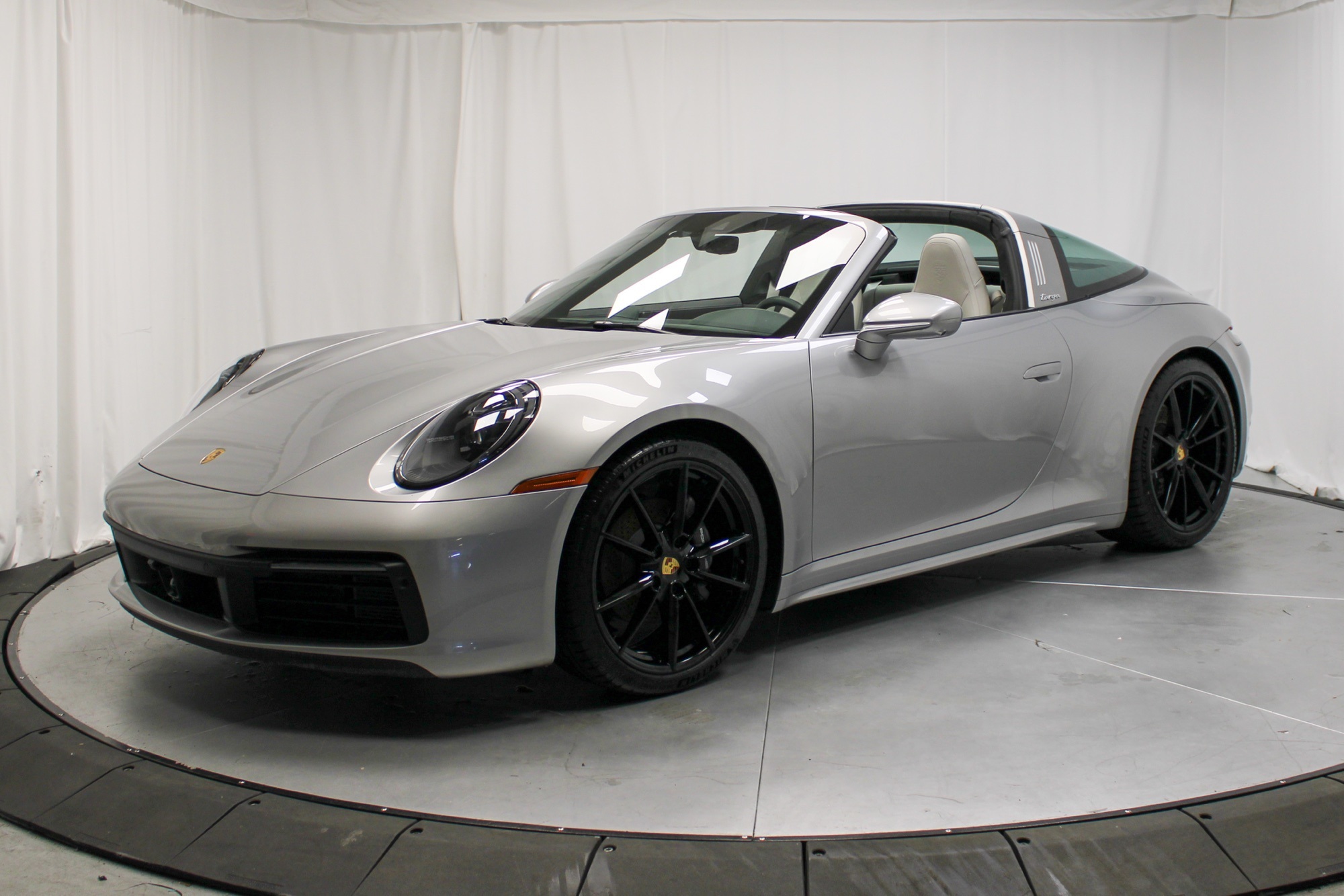 2024 Porsche 911 Targa 4 photo 13