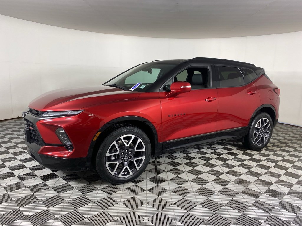 2023 Chevrolet Blazer RS photo 3